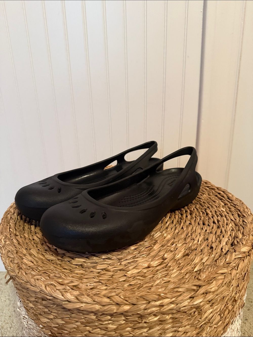 Women’s Crocs Black Slingback Casual Ballet Flats - Picture 2 of 8